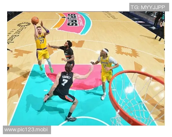 湖人单场失分136创赛季新高,28分的分差为主场最惨失利 湖人单场失分136创赛季新高,28分的分差为主场最惨失利