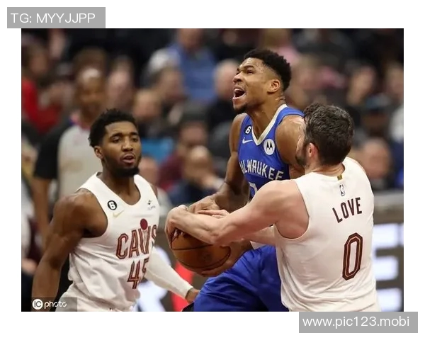 雄鹿迎战骑士：米切尔与罗林斯的巅峰对决